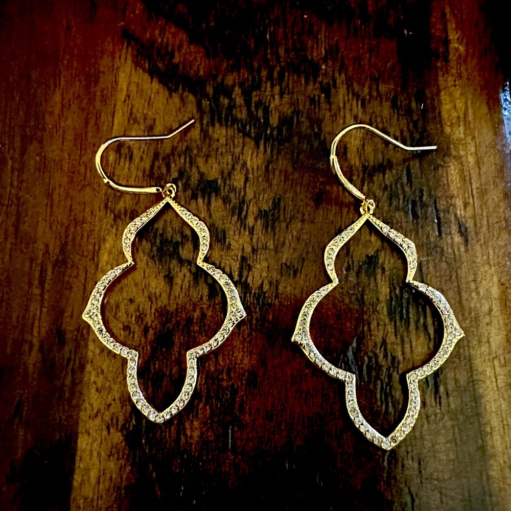 Beautiful crystal accent gold plated earrings!
